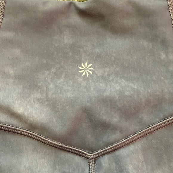 Athleta Elation 7/8 Tight Leggings Women's Size S Tie Dye Activewear - Picture 8 of 8